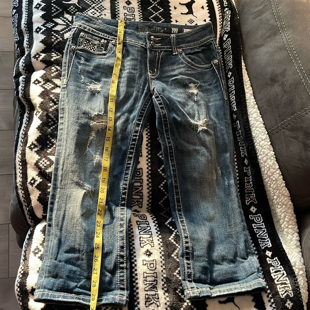 Women Miss Me Capris size 27 JE5002618 cropped.